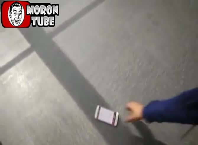 Video :She brutally tosses her Galaxy S6 Edge to the ground to test its resilience